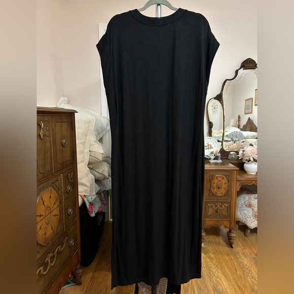 White House Black Market size XL black maxi dresss - Picture 3 of 6